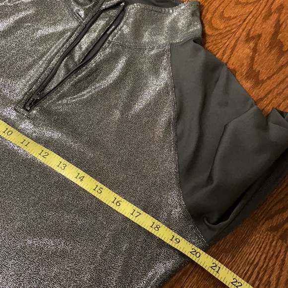NWOT MATERIAL GIRL Active zip up! Size Large. Long sleeve, liquid silver / grey - Picture 8 of 9